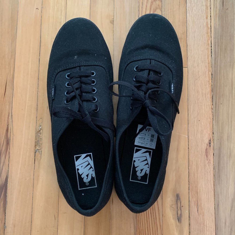 Vans | Authentic Low Pro |  All Black